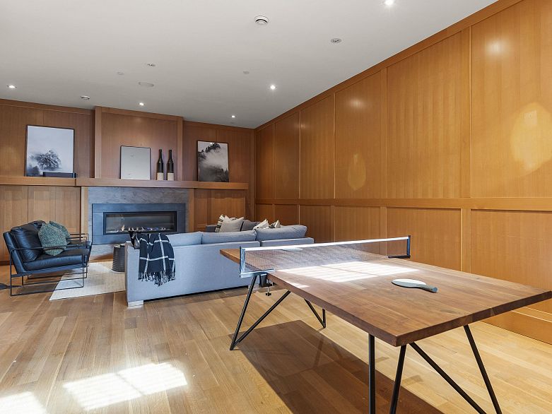 3483 Collingwood Street