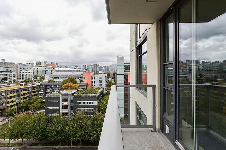 1001 108 W 1st Avenue