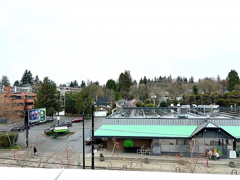 408 3580 W 41st Avenue