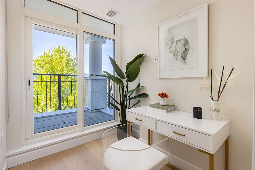 309 3668 W 10th Avenue