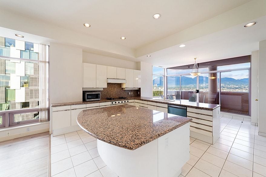 PH1 1500 Alberni Street