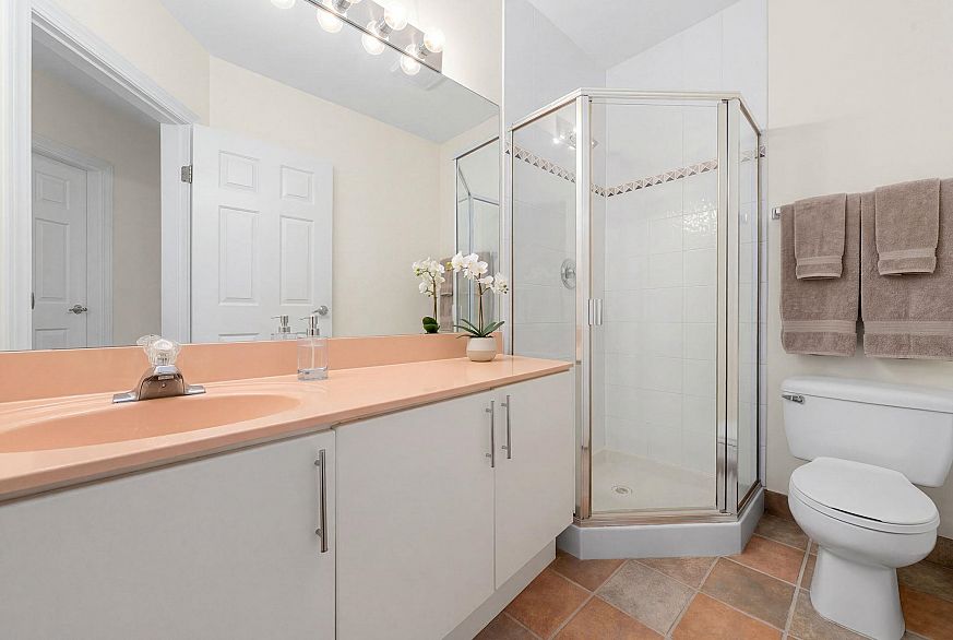 409 1688 Cypress Street