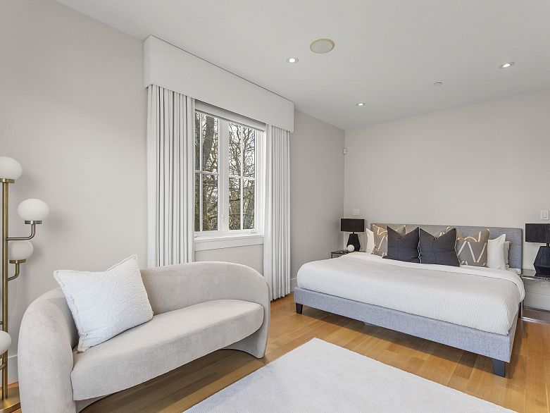 3483 Collingwood Street