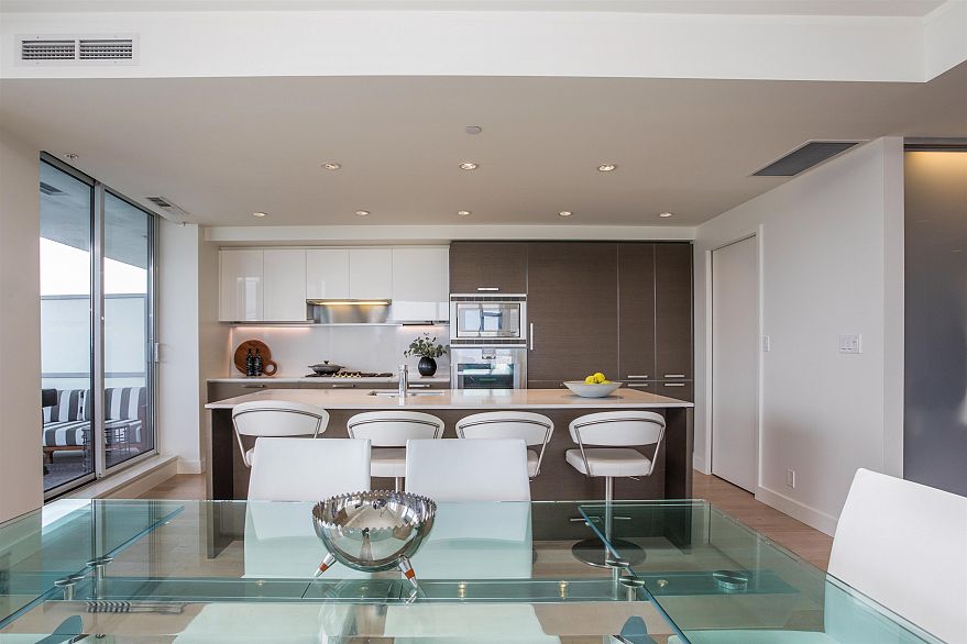 3101 1499 W Pender Street