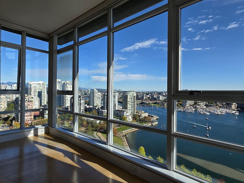 2503 1483 Homer Street