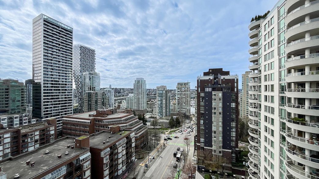 1706 1009 Harwood Street