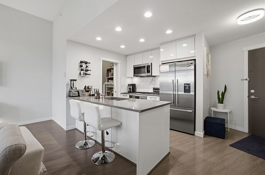 507 3263 Pierview Crescent