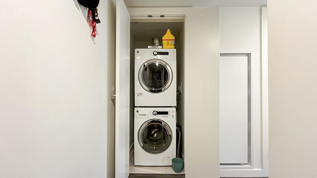 1706 1009 Harwood Street