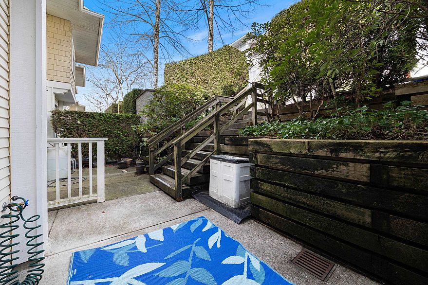 5 3586 Rainier Place