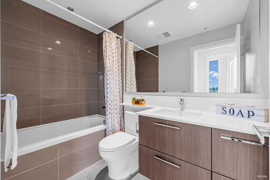 1102 3533 Ross Drive