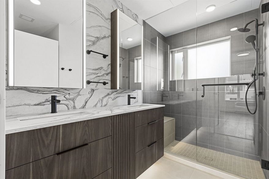 306 3590 W 39th Avenue