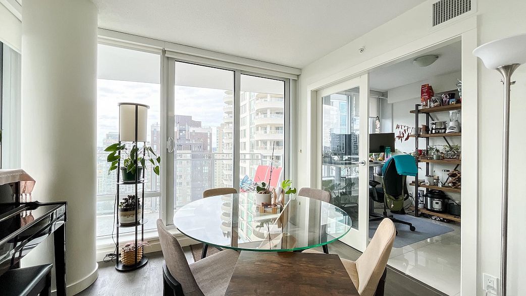 1706 1009 Harwood Street