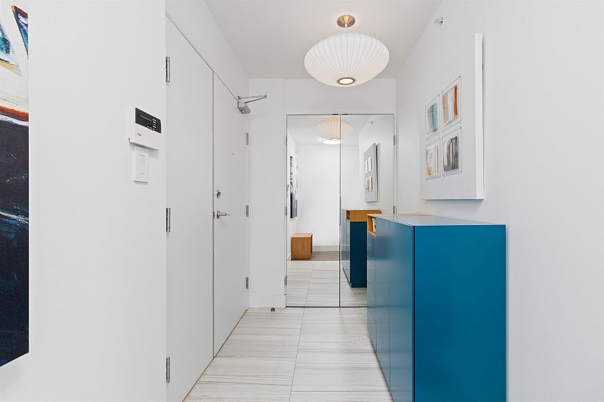 3307 1033 Marinaside Crescent