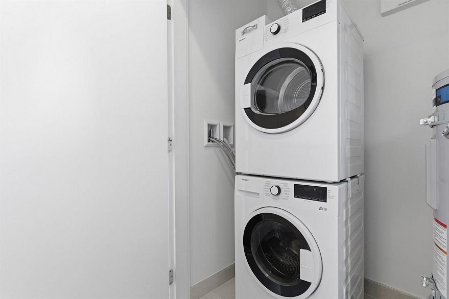 305 3590 W 39th Avenue