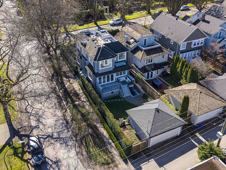 3483 Collingwood Street