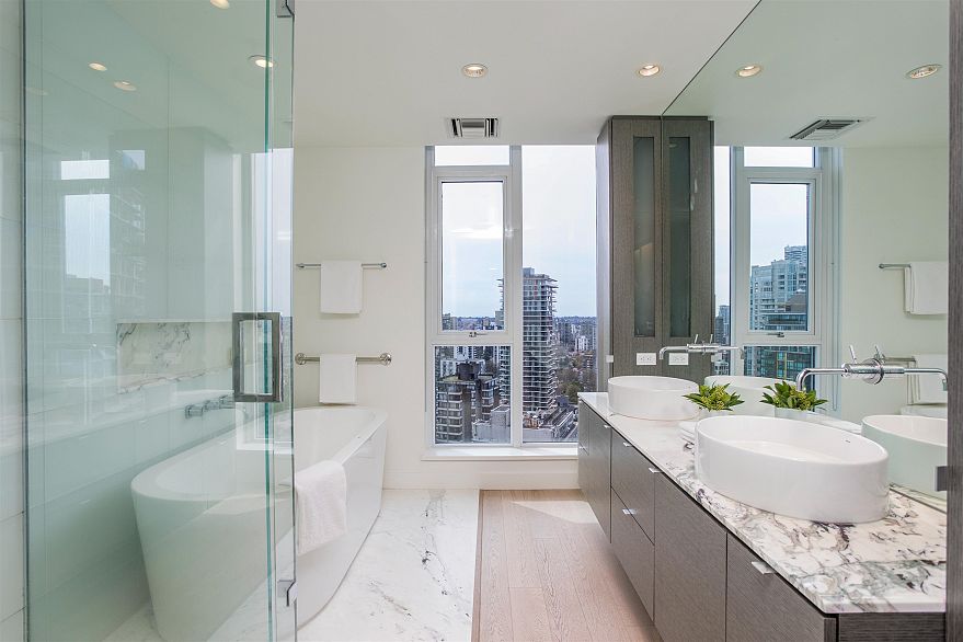 3101 1499 W Pender Street