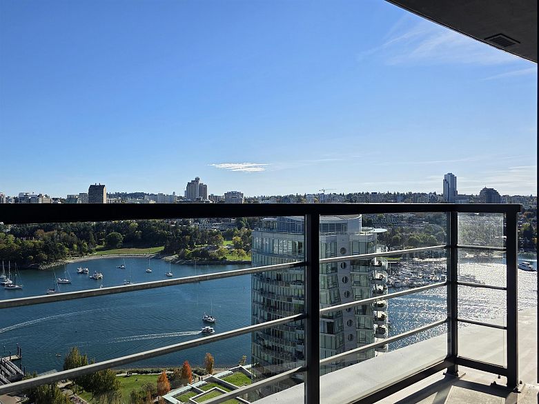 2503 1483 Homer Street