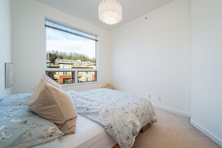 301 3138 Riverwalk Avenue