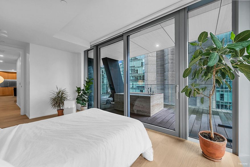 804 1568 Alberni Street