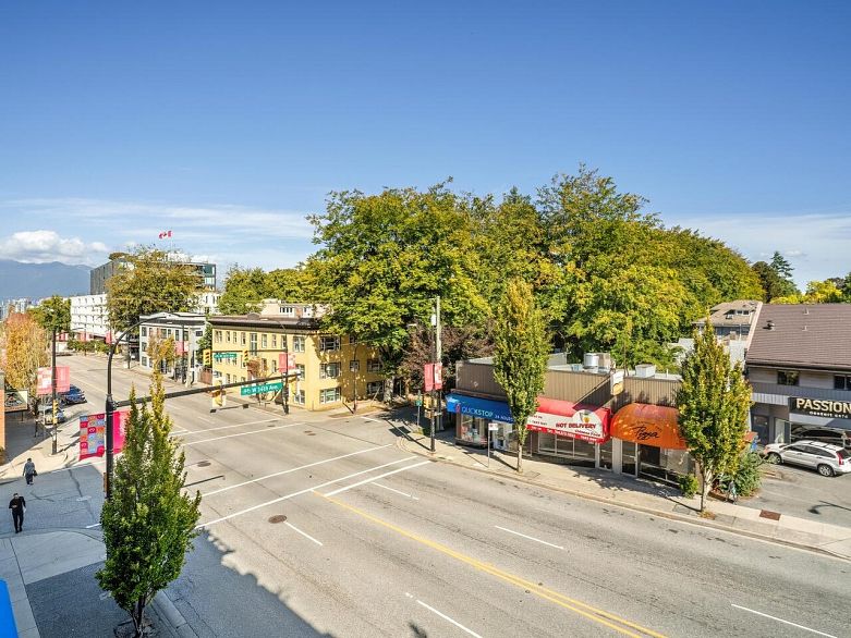 412 518 W 14th Avenue