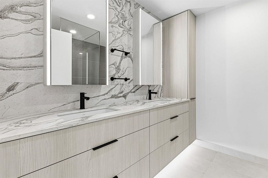 301 3590 W 39th Avenue