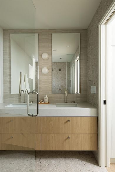 1 3449 W 22nd Avenue