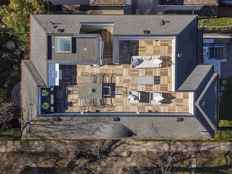 3483 Collingwood Street