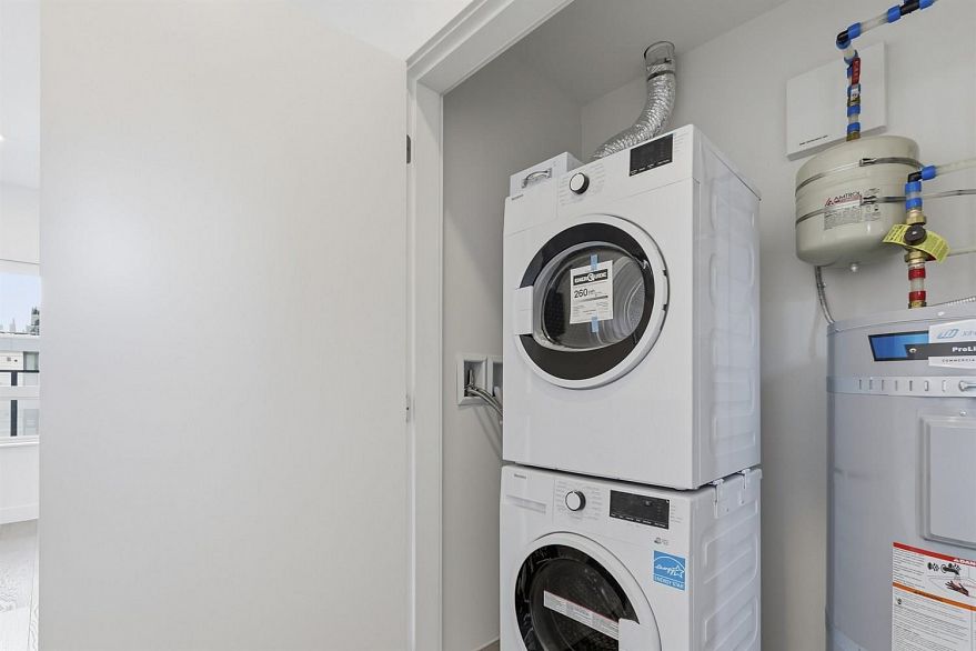 306 3590 W 39th Avenue