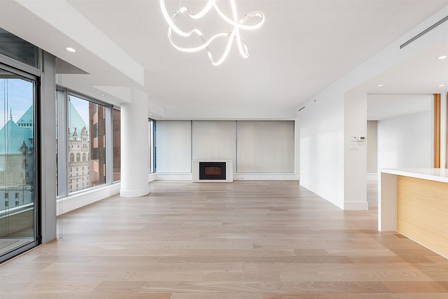 2301 667 Howe Street