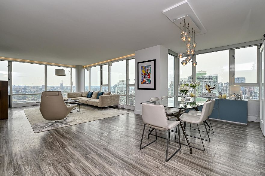 3307 1033 Marinaside Crescent