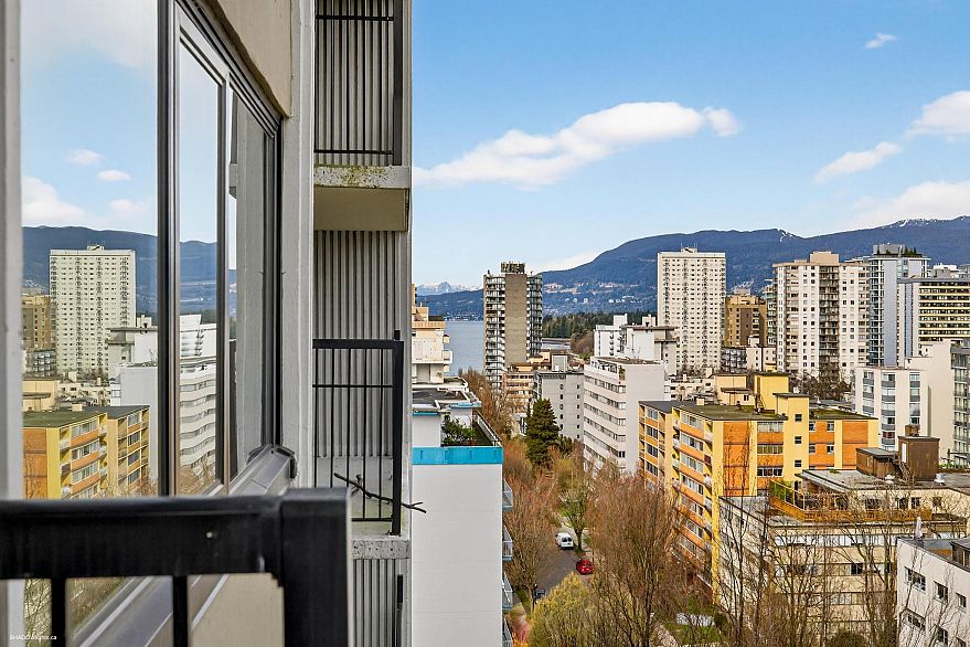 1404 1330 Harwood Street