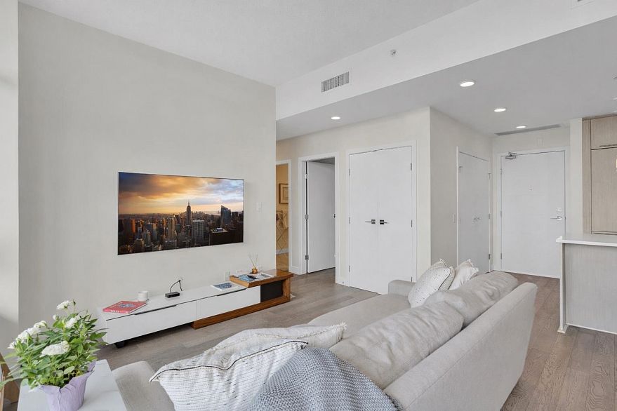 505 5033 Cambie Street