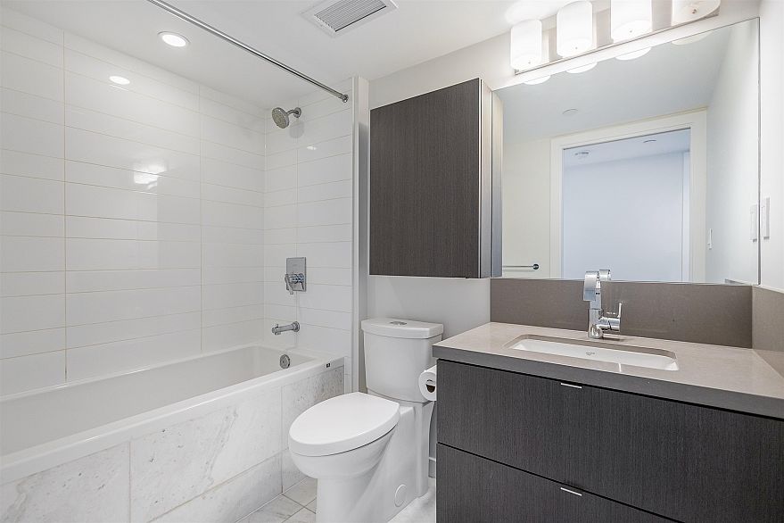 603 8238 Lord Street