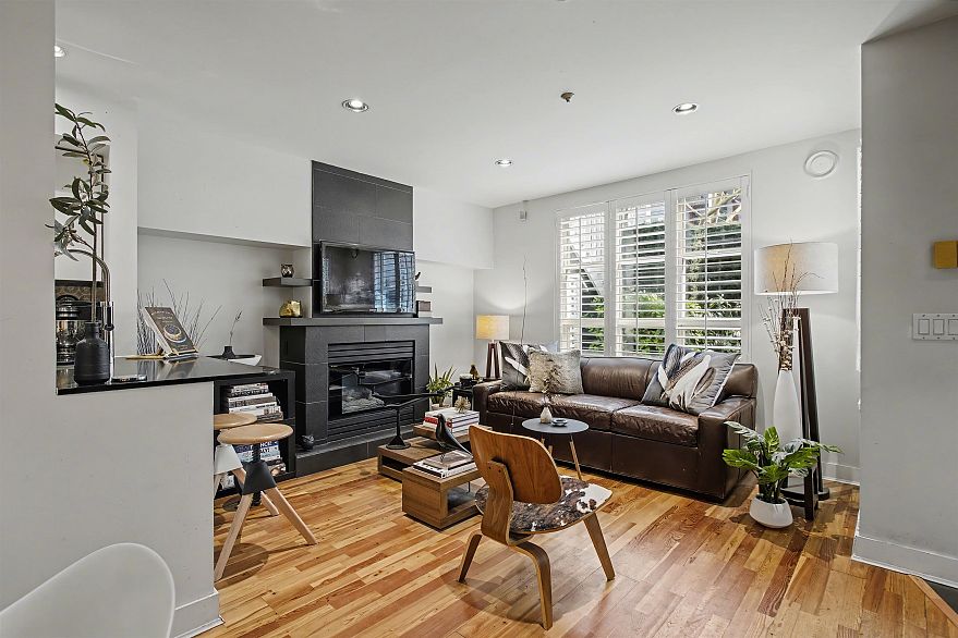 103 669 W 7th Avenue