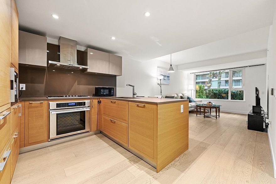 212 7128 Adera Street