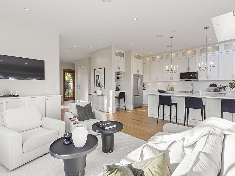 3483 Collingwood Street