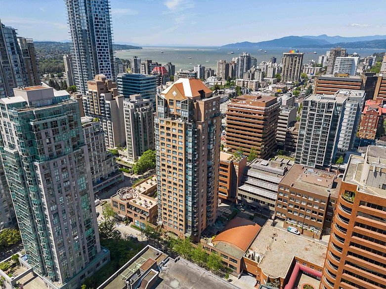 2602 1189 Howe Street