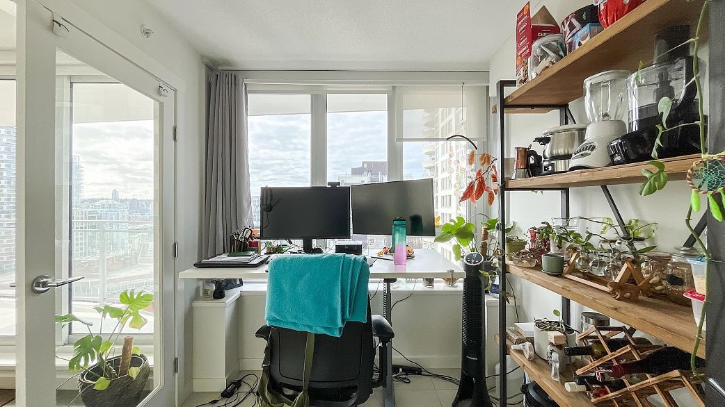 1706 1009 Harwood Street