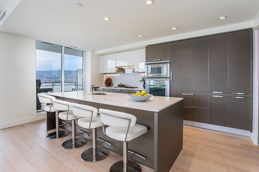 3101 1499 W Pender Street