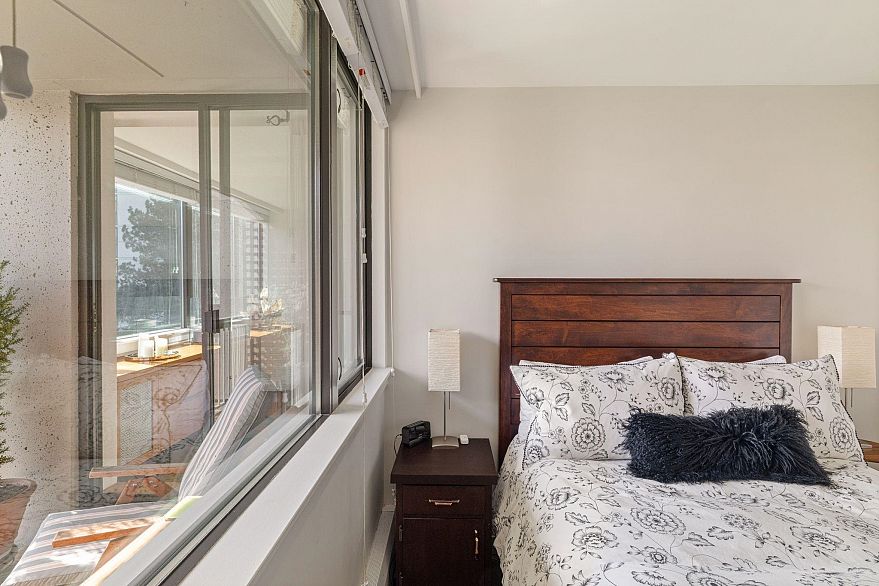 406 1740 Comox Street