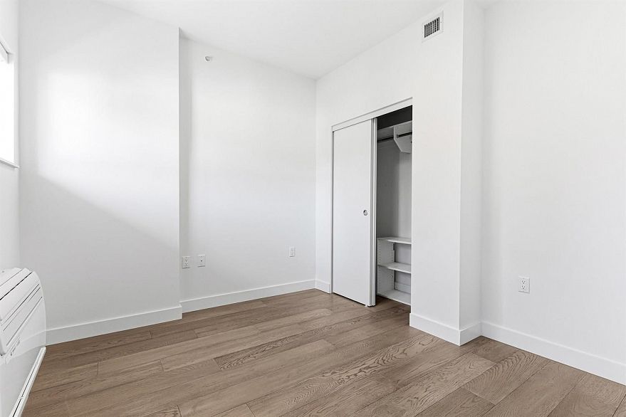 203 3590 W 39th Avenue