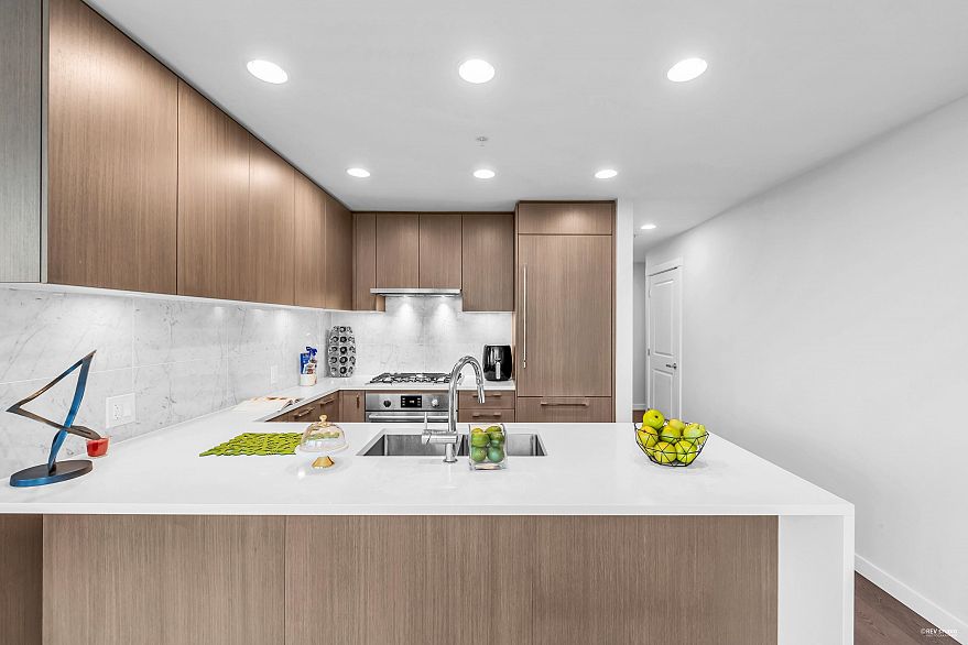 1102 3533 Ross Drive