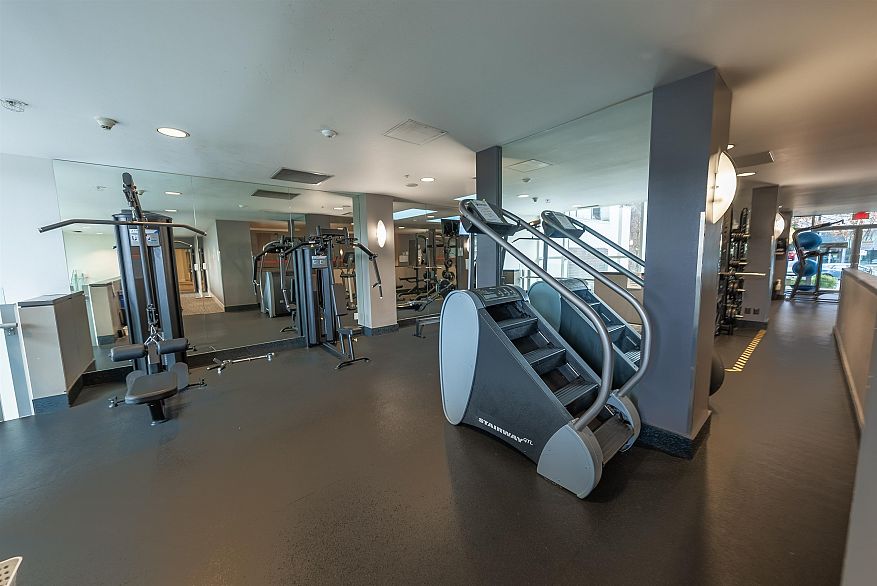 506 583 Beach Crescent