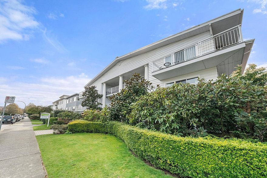 203 1066 W 13th Avenue