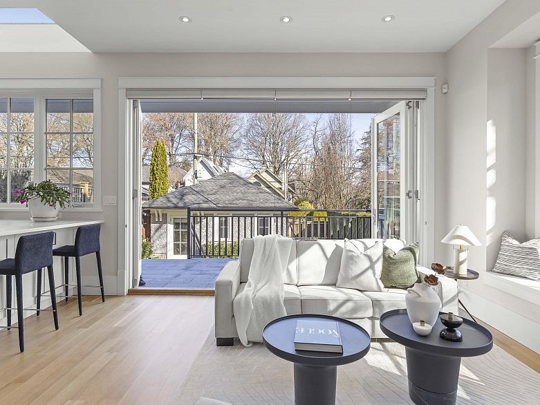 3483 Collingwood Street