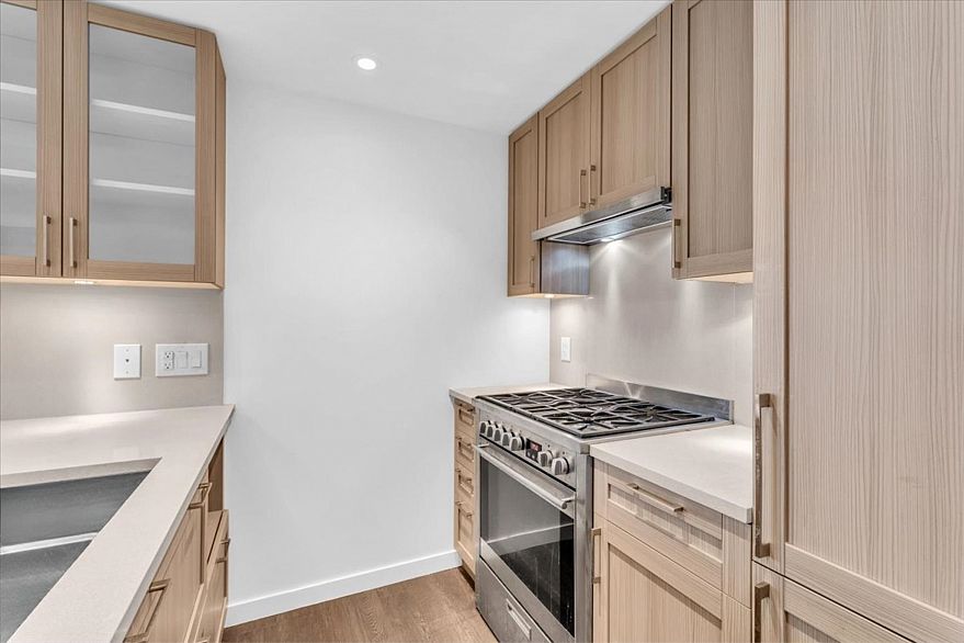 2502 5665 Boundary Road