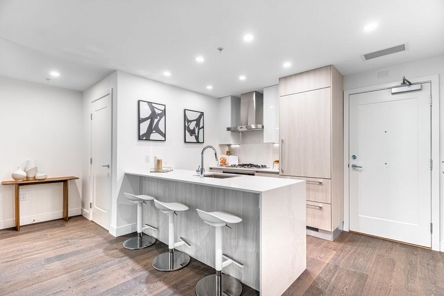 209 488 W 58th Avenue