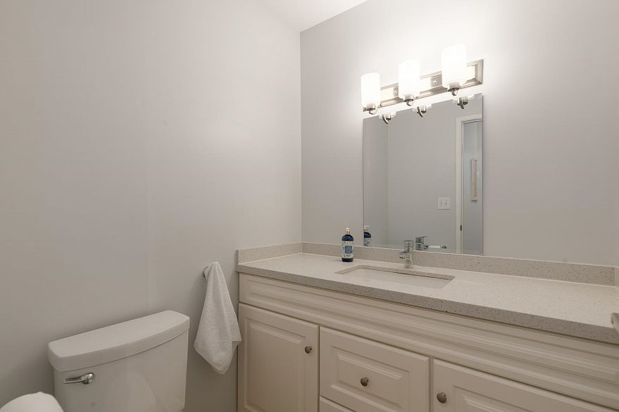 306 1775 W 10th Avenue