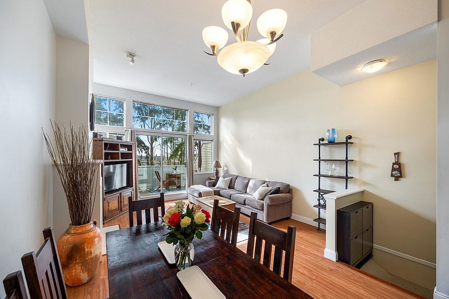 5 3586 Rainier Place