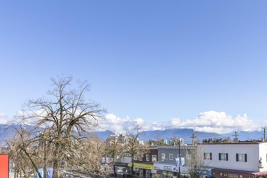 206 3333 Main Street